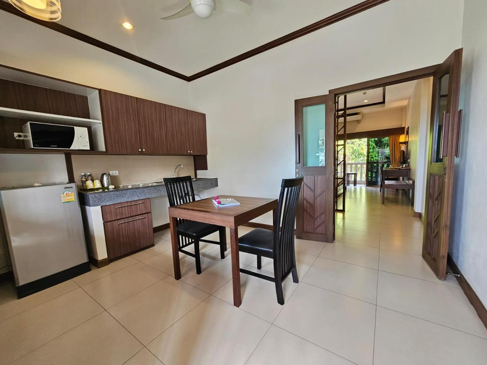 Ratana Hill Patong Aparthotel Kültér fotó